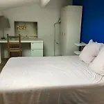 Loft Bleu, Proche Bandol Holiday home