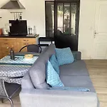 Holiday home Loft Bleu, Proche Bandol *